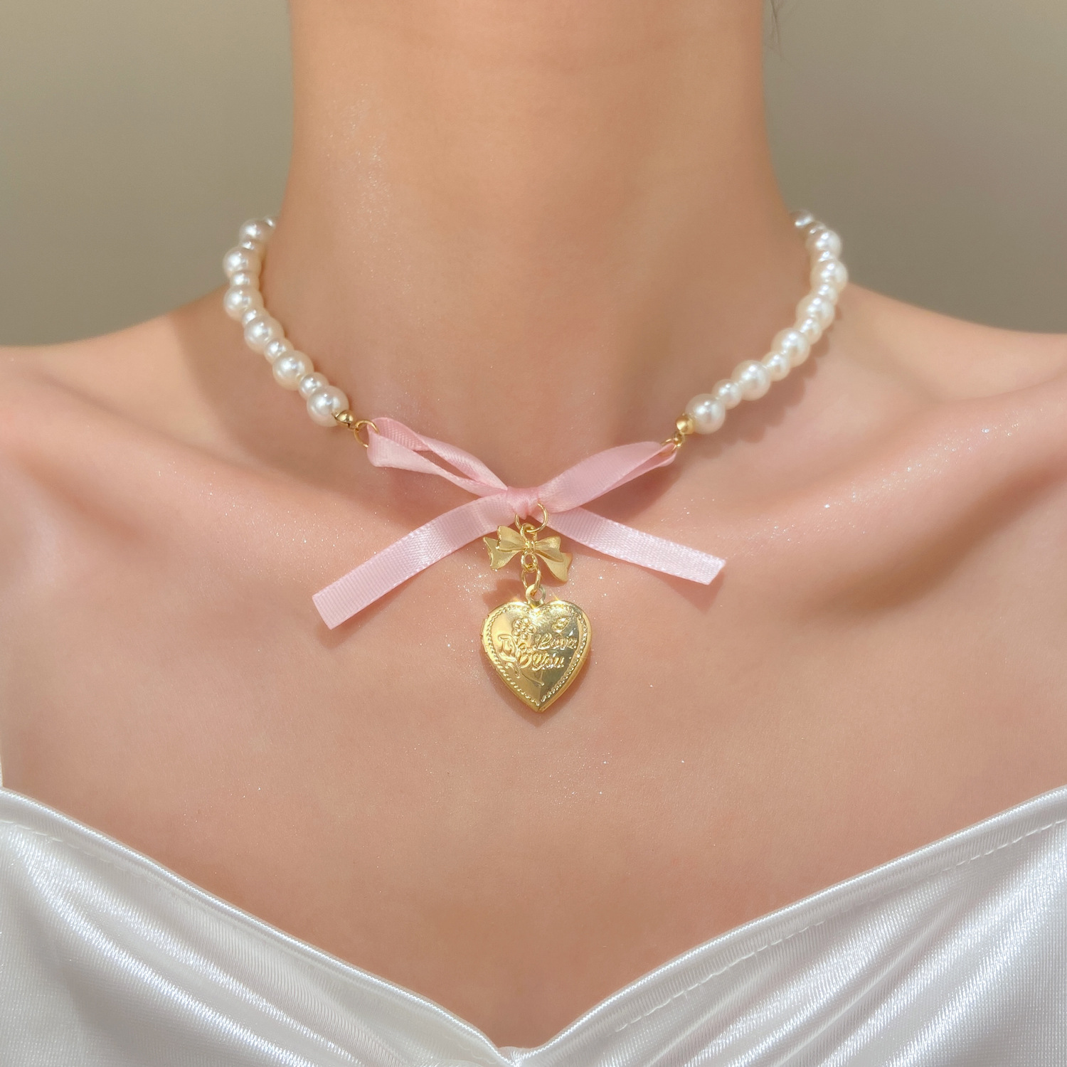 French Romantic Pink Bowknot H - огляд і ціна Pearl Trim Chain
